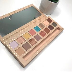Kylie Cosmetics Take Me on Vacation Palette